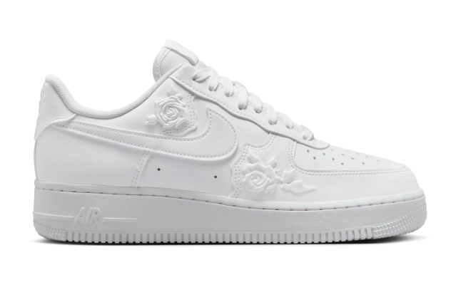 Nike Air Force 1 '07 Women's Sneakers – White Floral