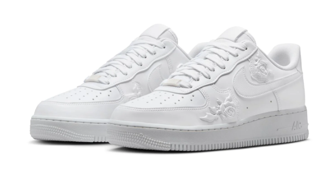 Nike Air Force 1 '07 Women's Sneakers – White Floral