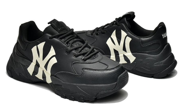 MLB Big Ball x Chunky NY Yankees Sneakers – Black