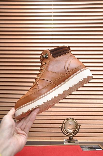 UGG Brown Lace-Up Ankle Boots with Cream Sole